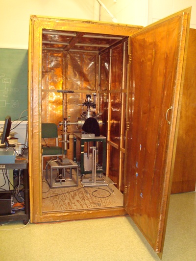 Faraday cage and vacuum chamber. 