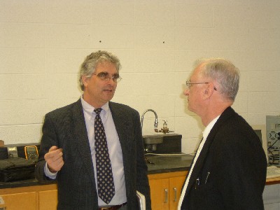Dr. Dunn and Dr. Foulkes in discussion. 