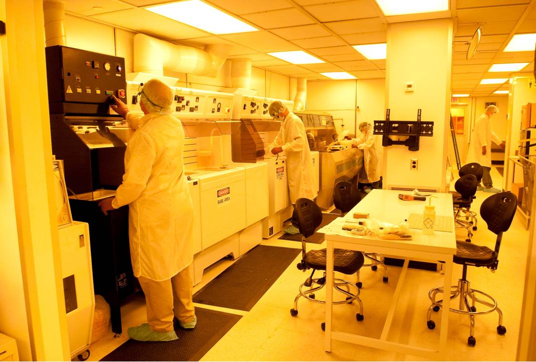 Chemical processing bay in the class 100 radiation detector fabrication facility.